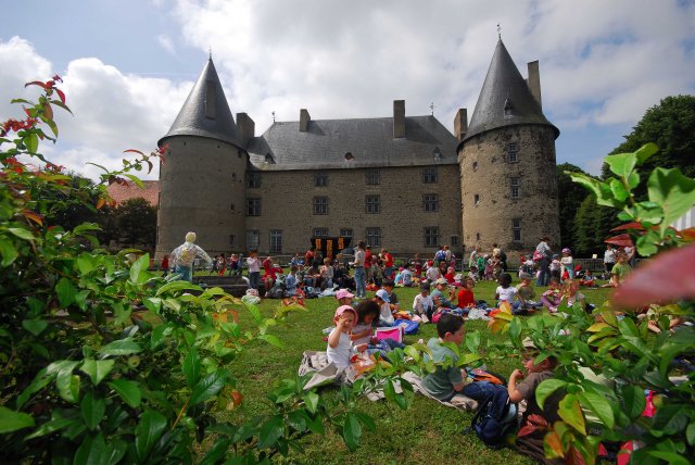 Sortie au château début renaissance de Villeneuve-Lembron