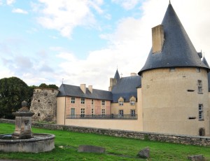 château de Rigaud d'Aureille, Villeneuve-Lembron