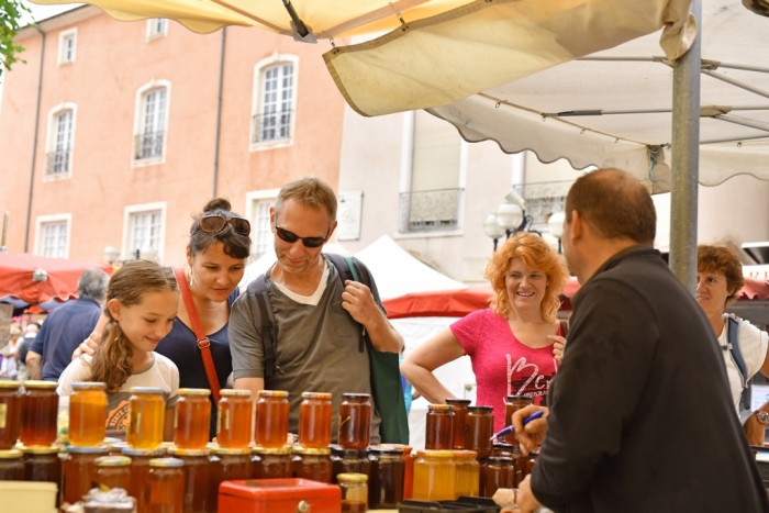 Honey tasting, Issoire market