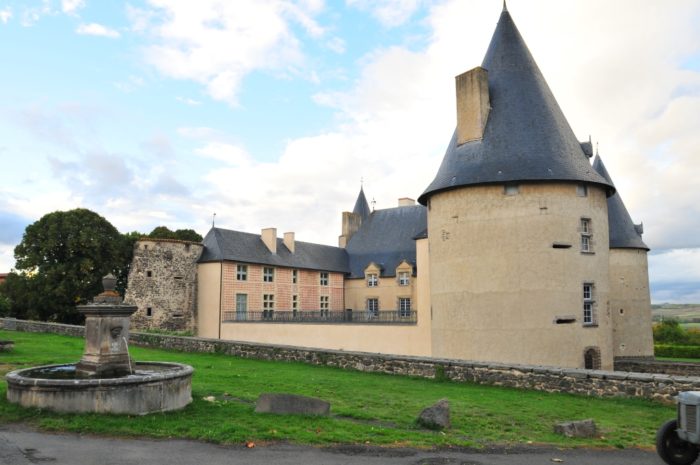 Château début renaissance à Villeneuve-Lembron, prés d'Issoire, Puy-de-Dôme, Auvergne