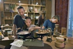 Visite en famille de l'exposition à la tour de l'horloge