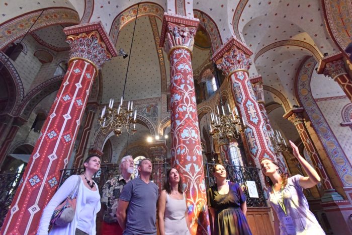 visite de l'abbatiale Saint-Austremoine à Issoire, chef d'oeuvre de l'art roman