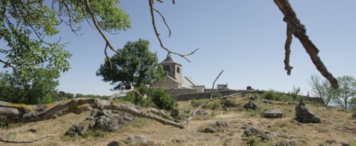 Eglise romane, Chapelle perchée de Dauzat-sur-Vodable, Puy-de-Dôme, Auvergne