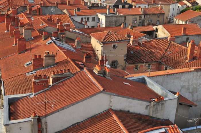 Les toitures rouge d'Issoire, Puy-de-Dôme, Auvergne