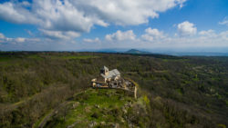 Chapelle romane de Dauzat-sur-Vodable vu en drone