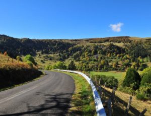 sur la route vers anzat le luguet