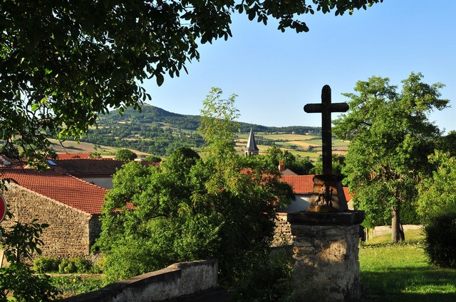 MAREUGHEOL Village