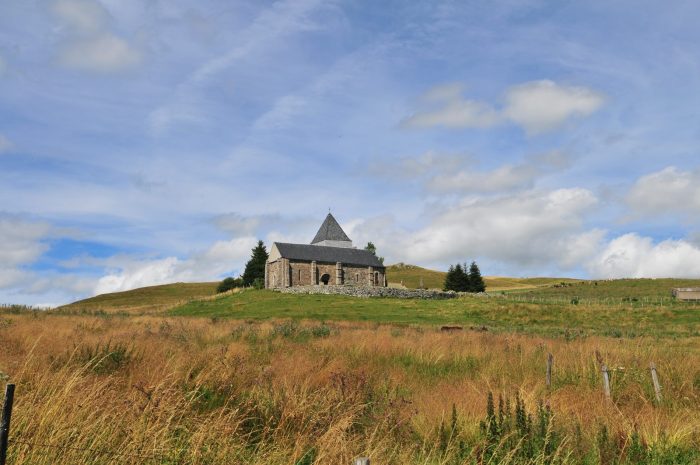 L’église de Saint-Alyre-es-Montagne