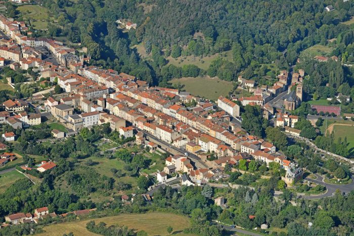 L’église et la ville neuve d’Ardes